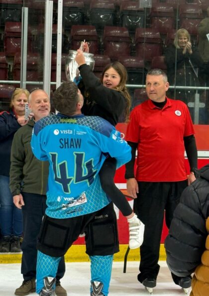 Team Kidney Wales triumphs at All Stars Cymru charity ice hockey tournament, raising over £25,000