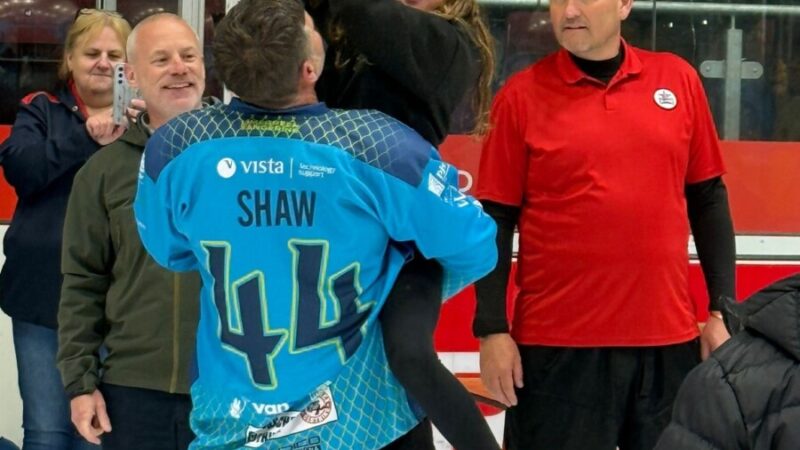 Team Kidney Wales triumphs at All Stars Cymru charity ice hockey tournament, raising over £25,000